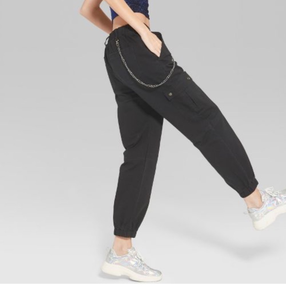 ⚡️Black Cargo Pants with Chain⚡️